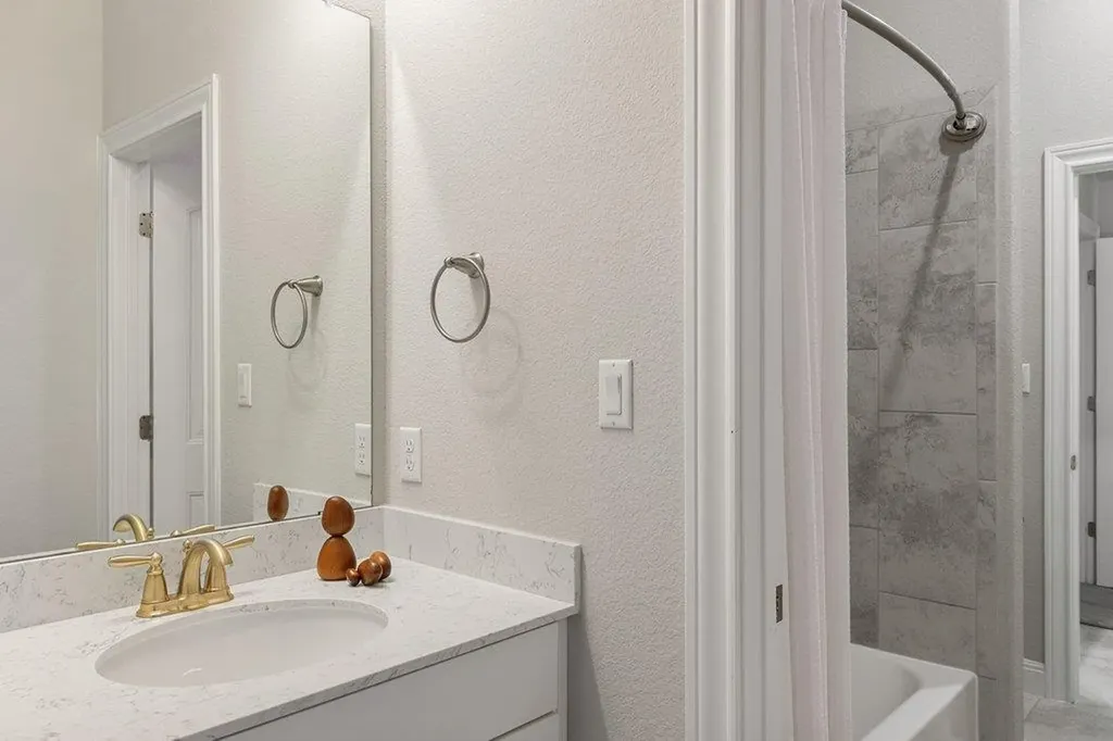 15504 Cabrillo Way Austin TX 78738