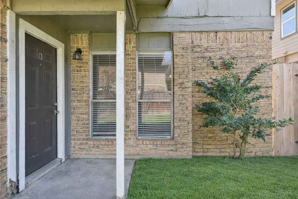 1210 Southport Drive Austin TX 78704