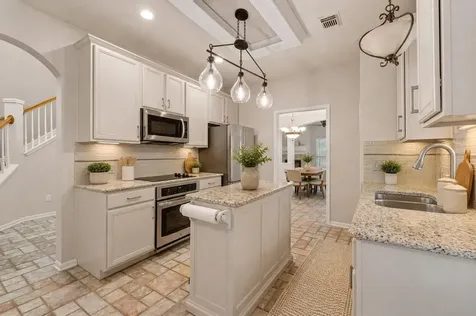 6 Muirfield Greens Cove Lakeway TX 78738