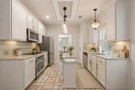 6 Muirfield Greens Cove Lakeway TX 78738
