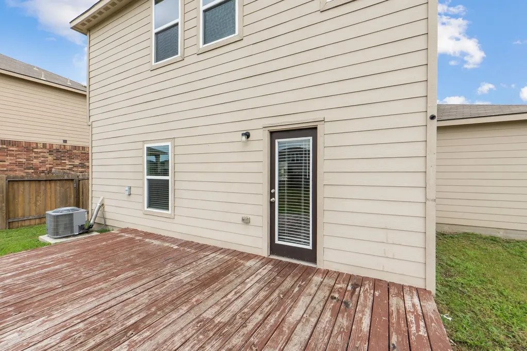 1579 Violet Lane Kyle TX 78640