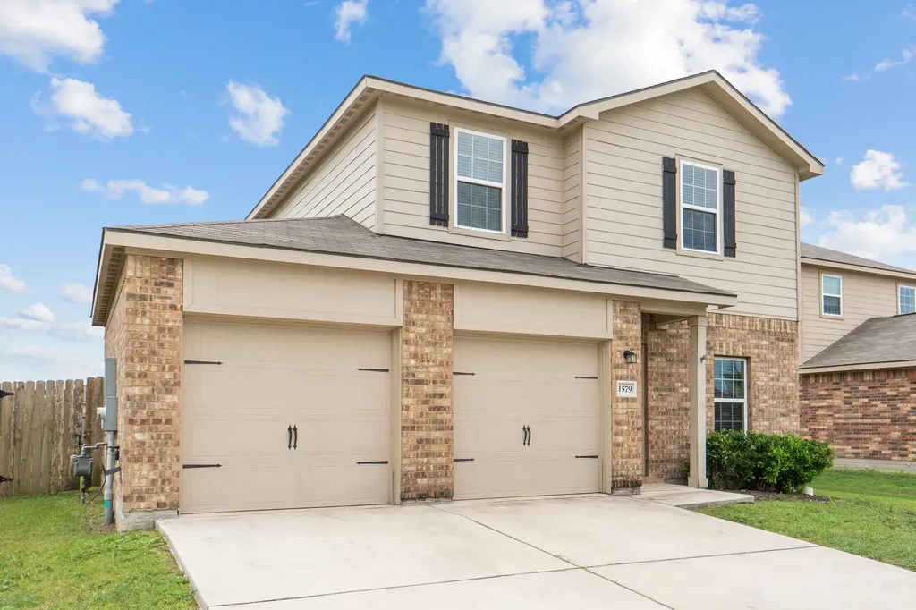 1579 Violet Lane Kyle TX 78640