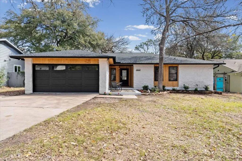 9223 Independence Loop Austin TX 78748