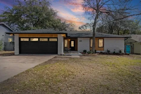 9223 Independence Loop Austin TX 78748