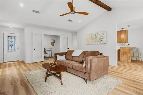 9223 Independence Loop Austin TX 78748
