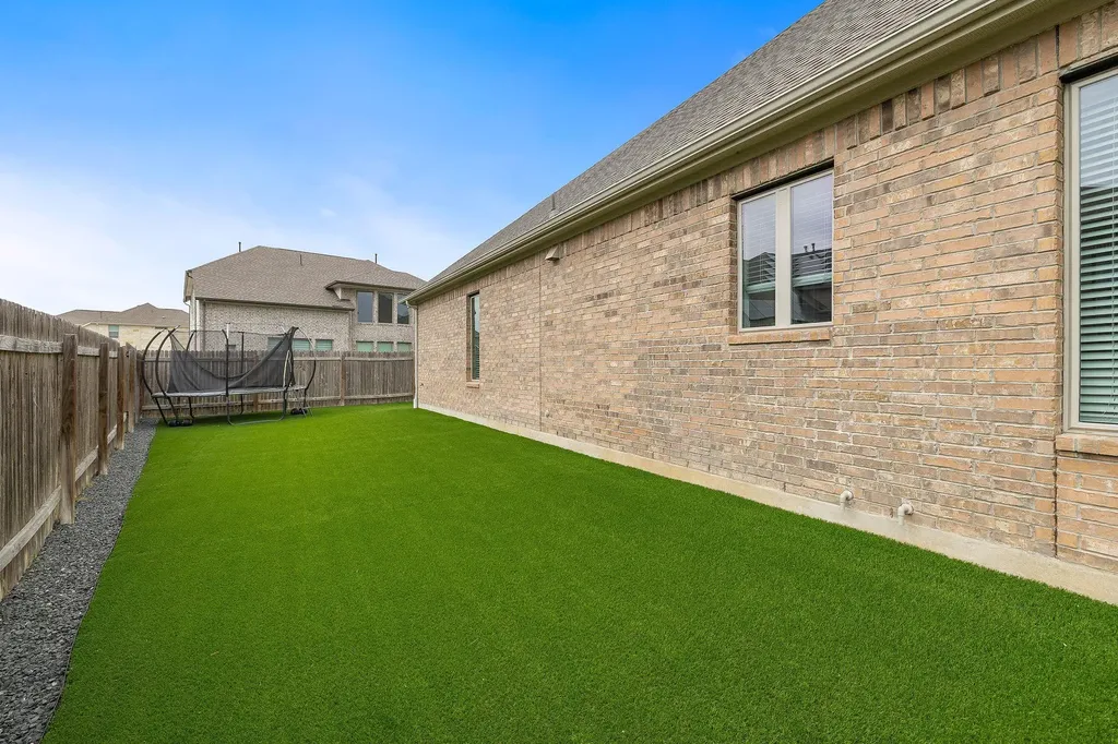 509 Leon Loop Liberty Hill TX 78642