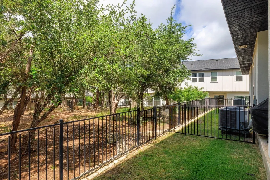 12001 Vista Parke Drive Austin TX 78726