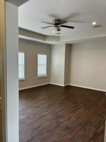 313 NW Carlos G Parker Boulevard NW Taylor TX 76574
