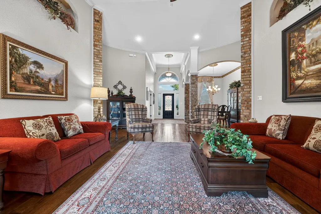 104 Lakewood Trail Leander TX 78641
