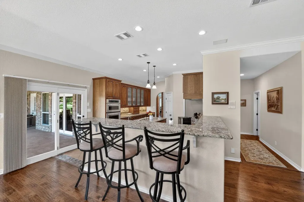 104 Lakewood Trail Leander TX 78641