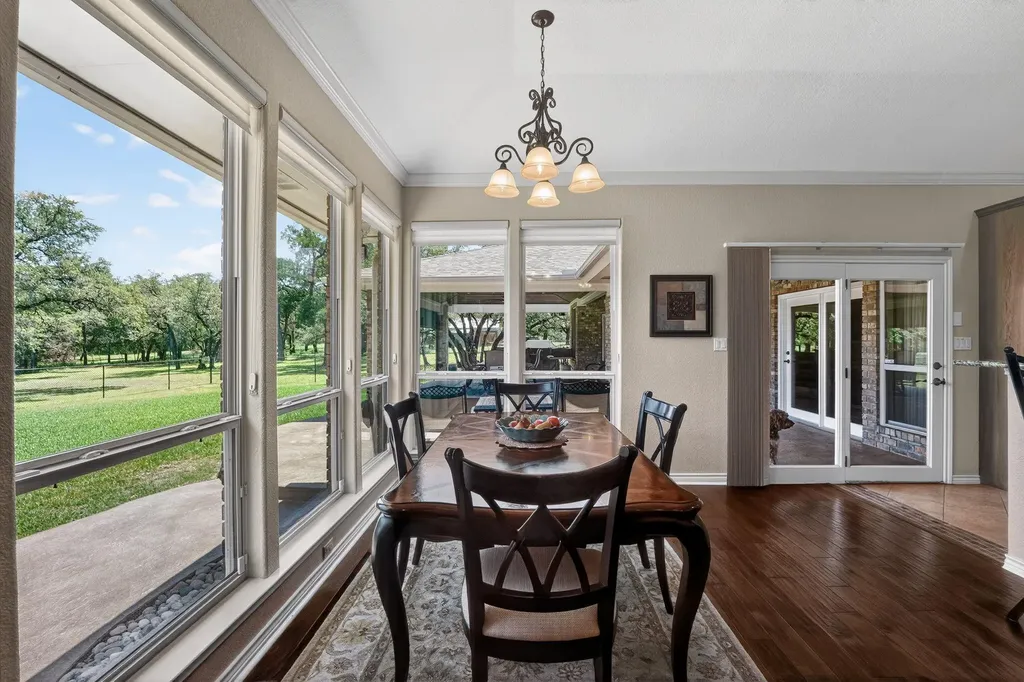 104 Lakewood Trail Leander TX 78641