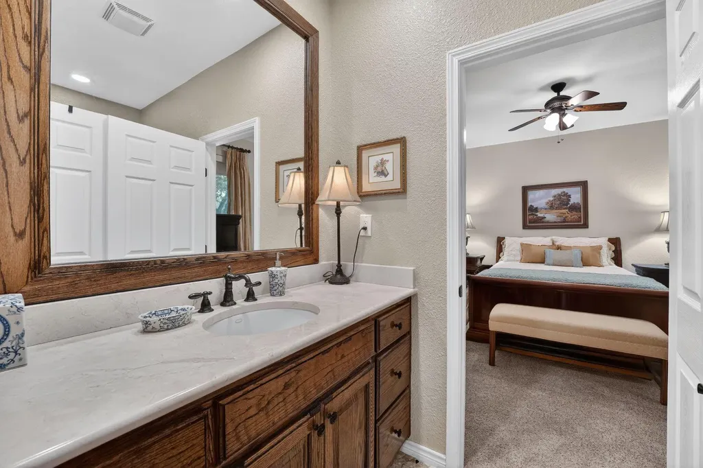 104 Lakewood Trail Leander TX 78641