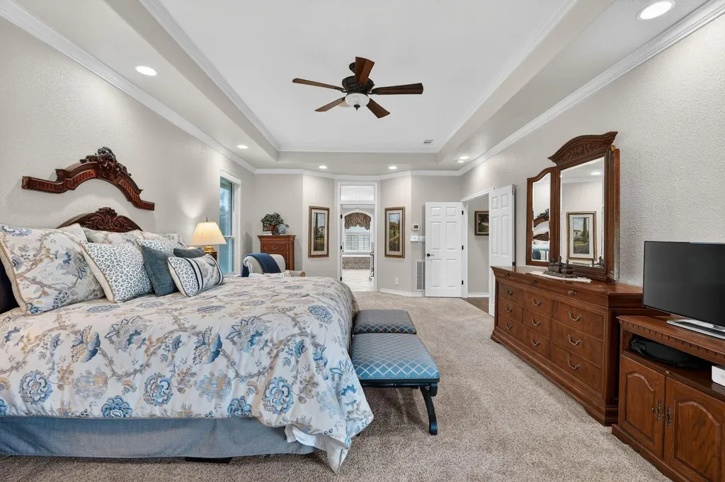104 Lakewood Trail Leander TX 78641