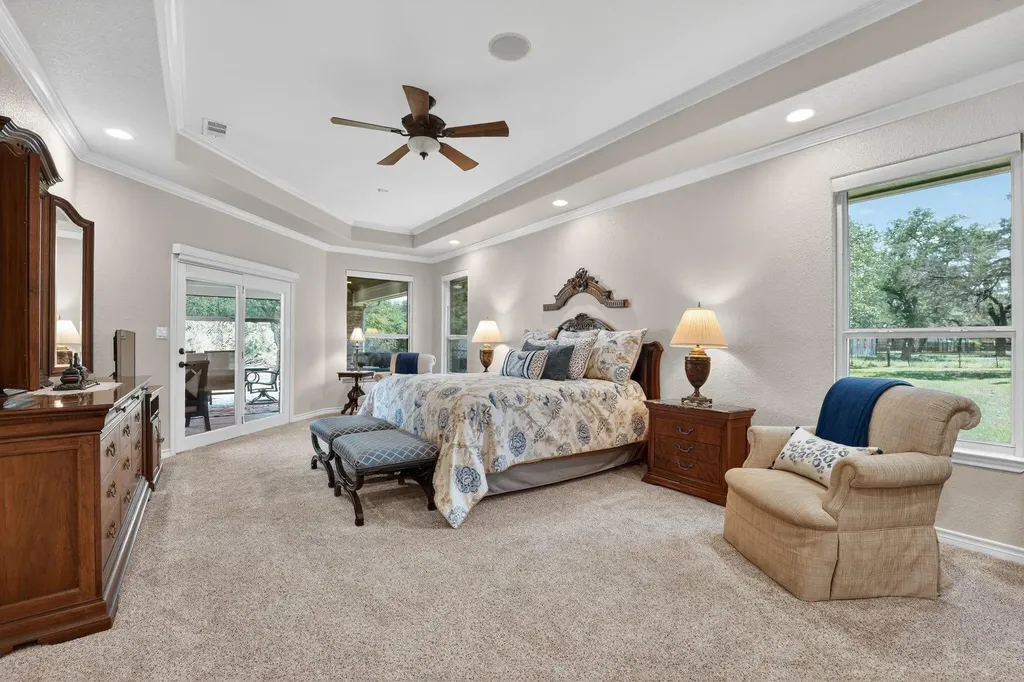 104 Lakewood Trail Leander TX 78641