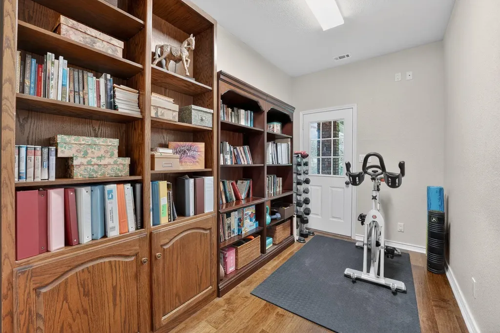104 Lakewood Trail Leander TX 78641