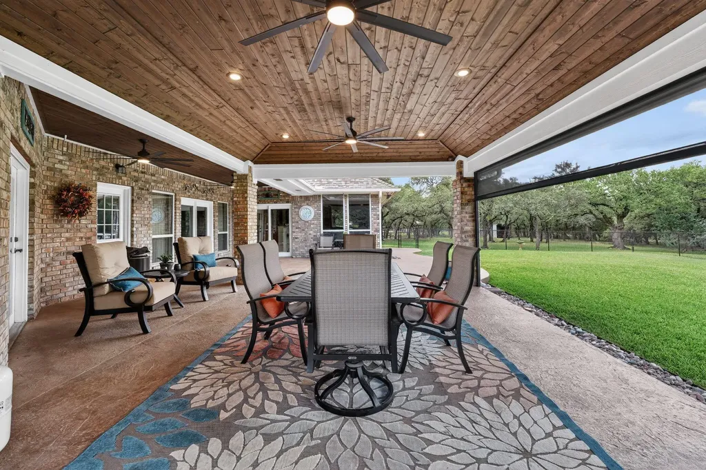 104 Lakewood Trail Leander TX 78641