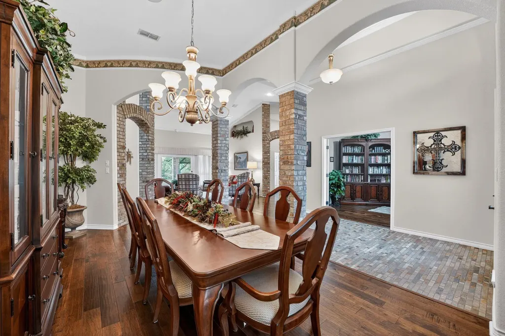 104 Lakewood Trail Leander TX 78641