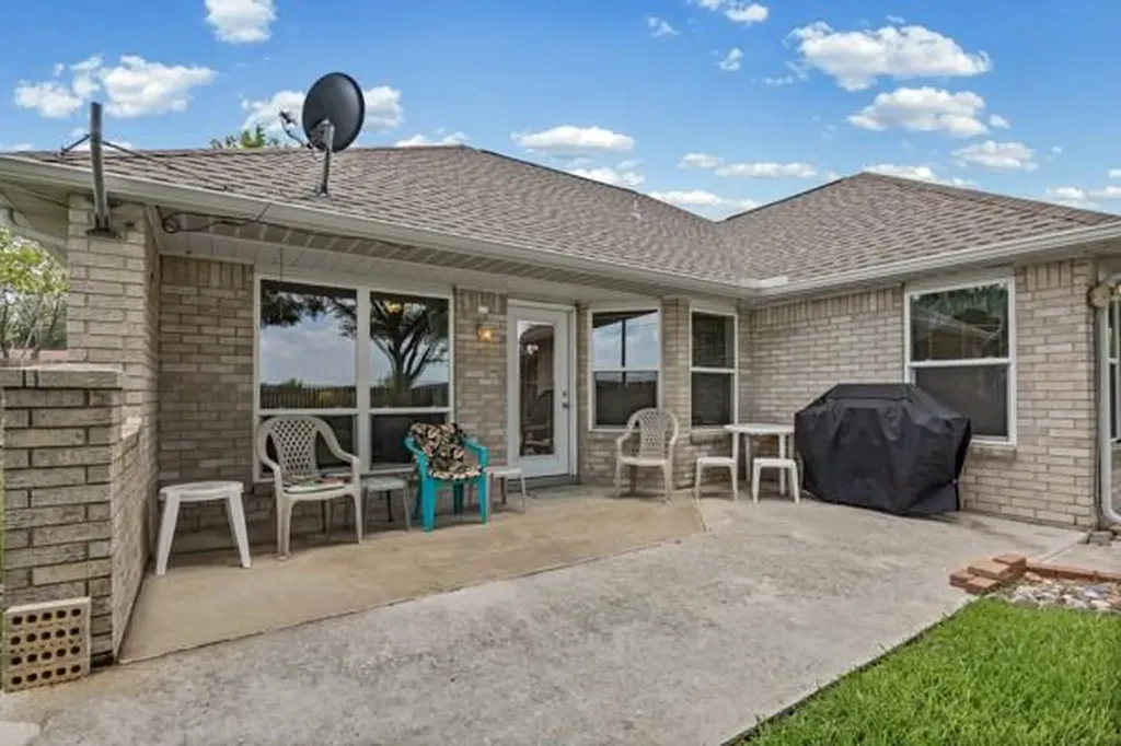 1510 Sunrise Terrace Lockhart TX 78644