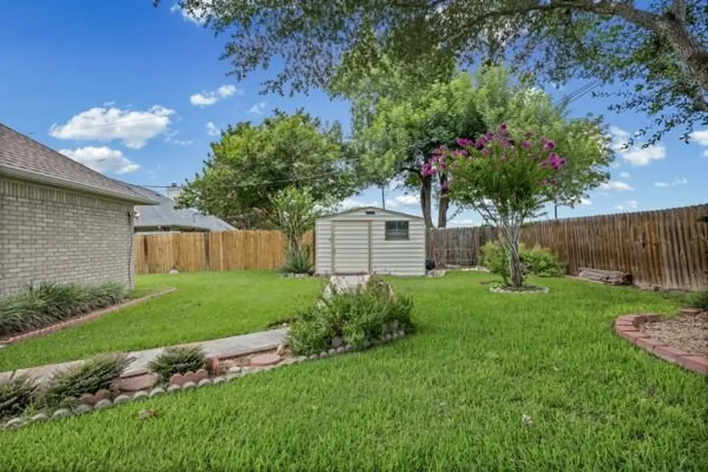 1510 Sunrise Terrace Lockhart TX 78644