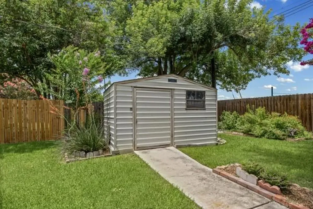1510 Sunrise Terrace Lockhart TX 78644
