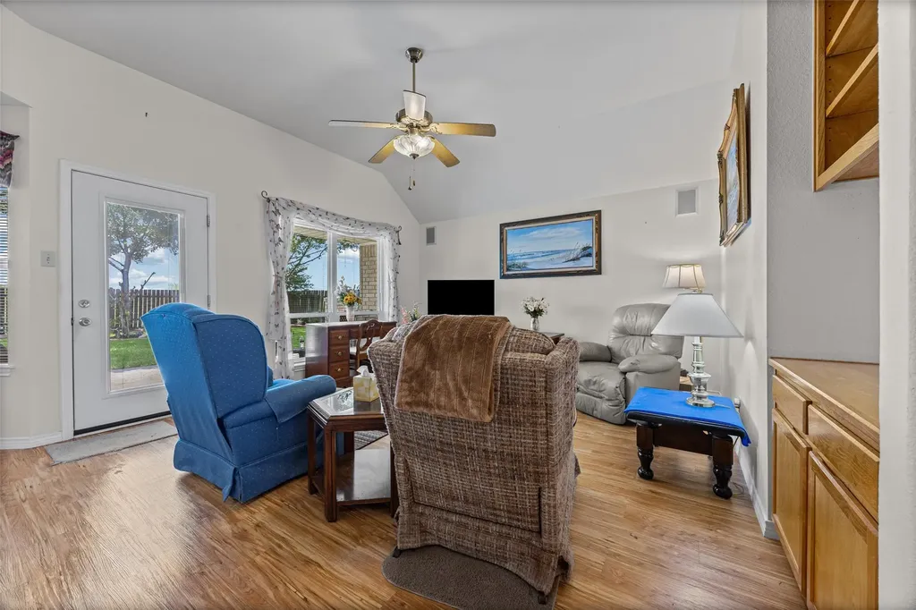 1510 Sunrise Terrace Lockhart TX 78644