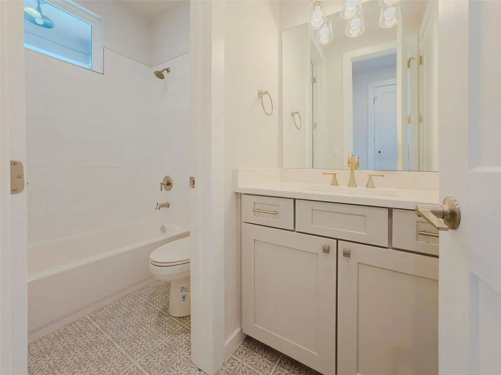 25829 Case Lane Spicewood TX 78669