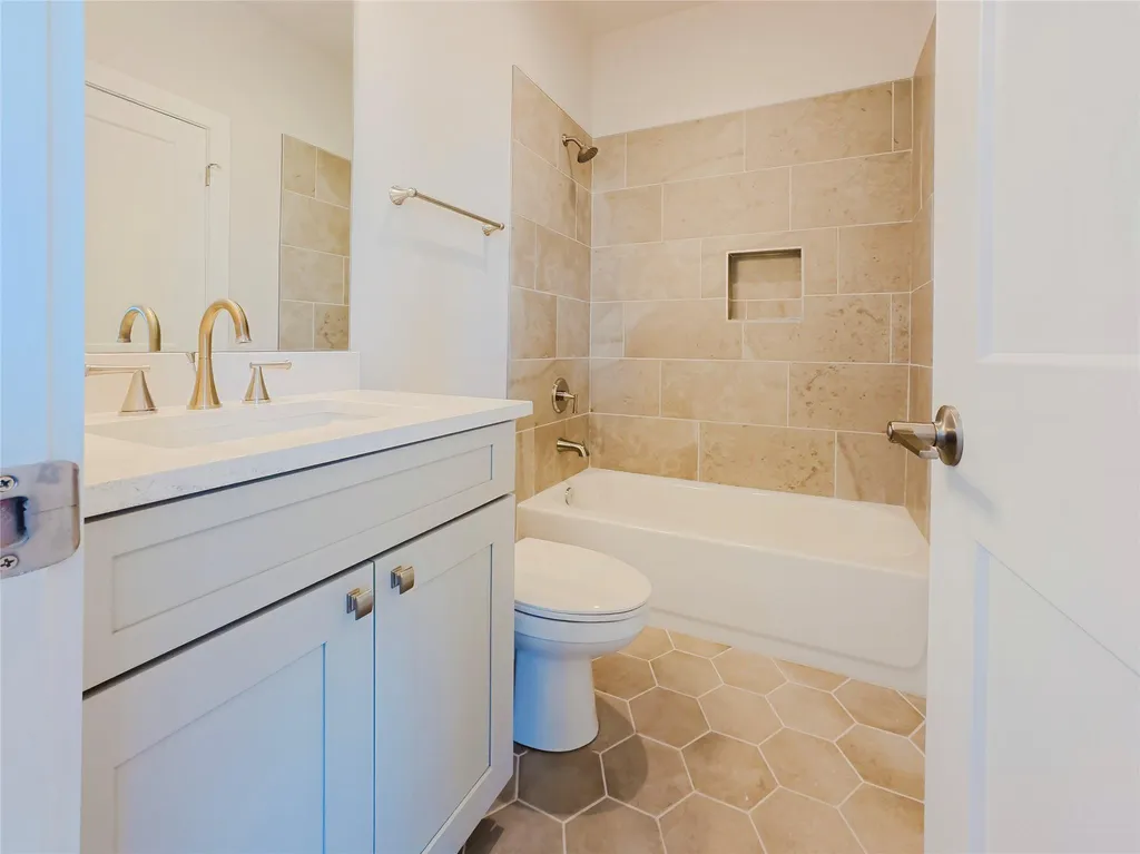 25829 Case Lane Spicewood TX 78669