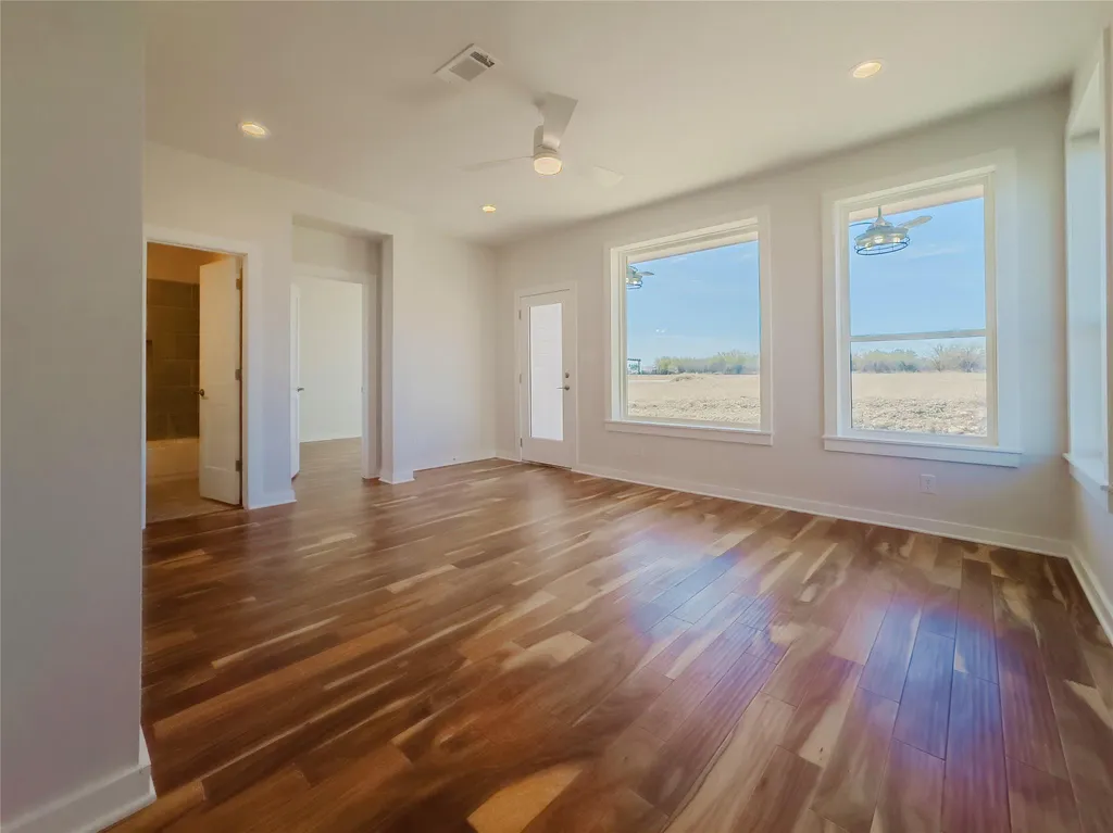 25829 Case Lane Spicewood TX 78669