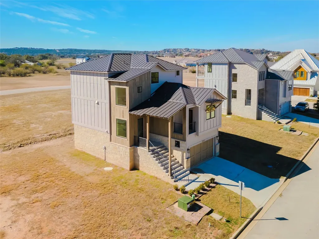 25829 Case Lane Spicewood TX 78669