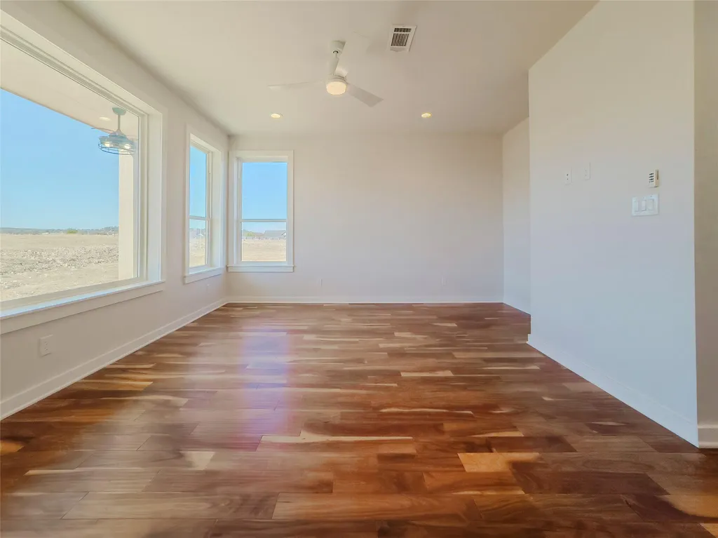 25829 Case Lane Spicewood TX 78669