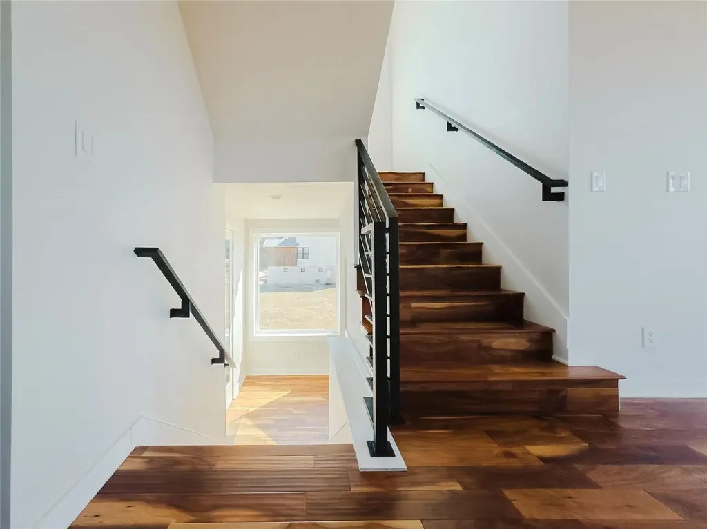 25829 Case Lane Spicewood TX 78669