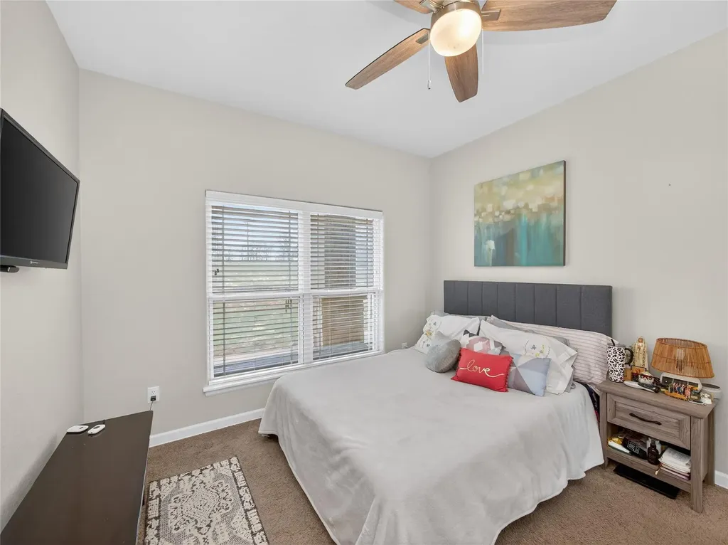 494 Flash Circle Luling TX 78648