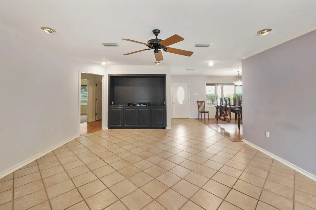 6625 E Post Road Kyle TX 78640