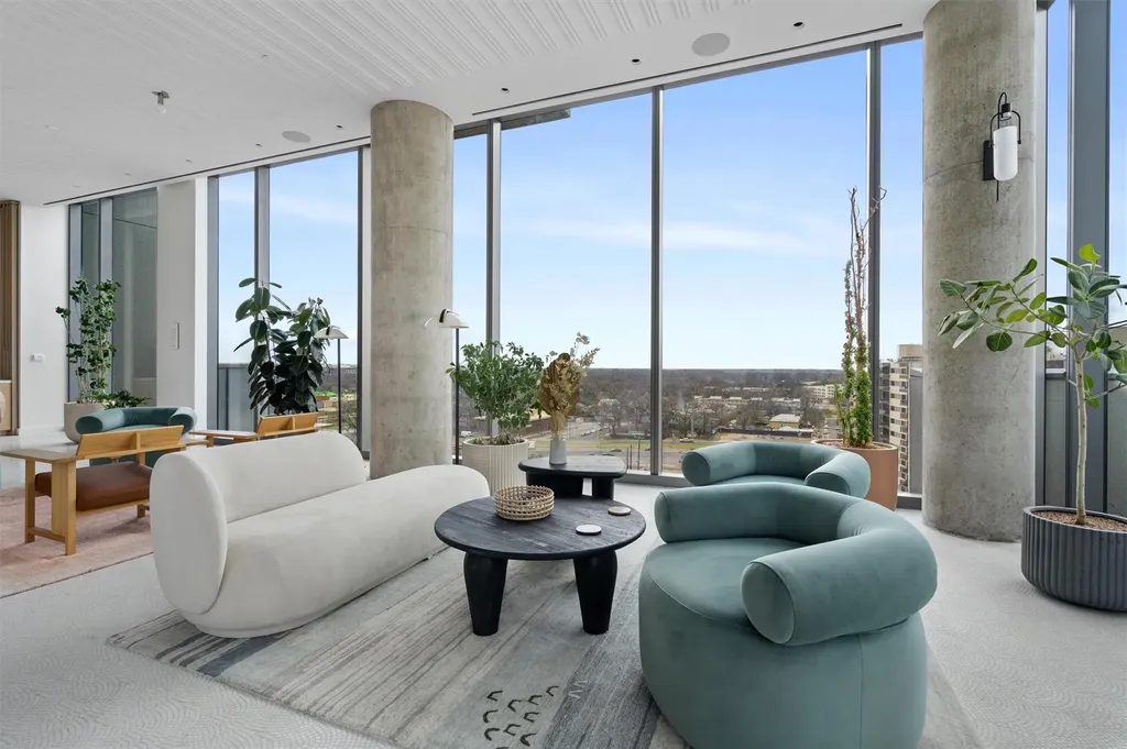 44 East Avenue Austin TX 78701