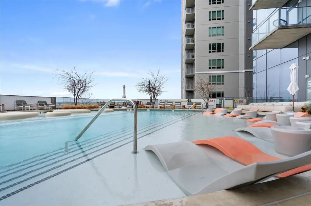 44 East Avenue Austin TX 78701