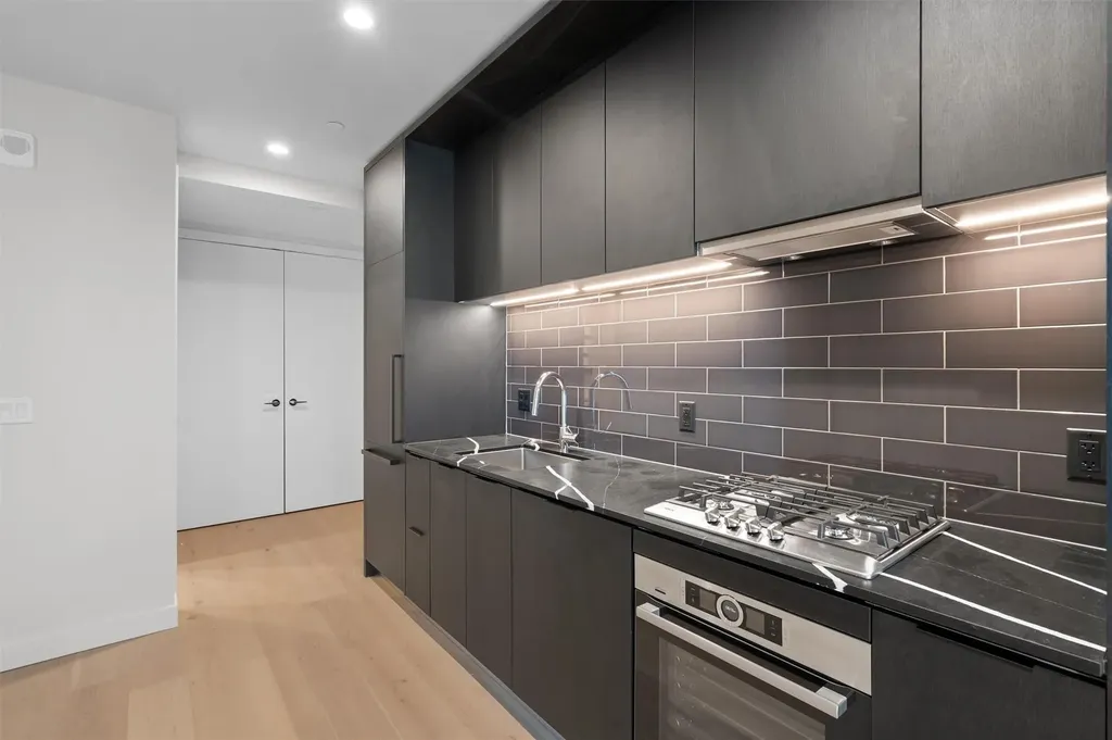44 East Avenue Austin TX 78701