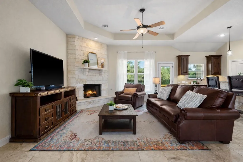 206 Campo Colinas Drive Bertram TX 78605