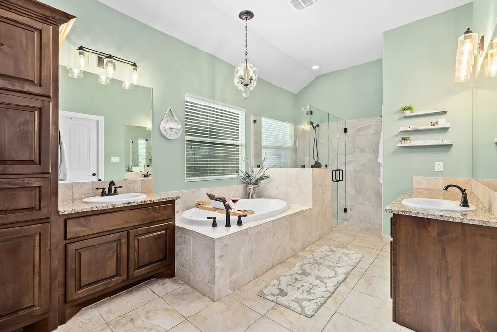 206 Campo Colinas Drive Bertram TX 78605