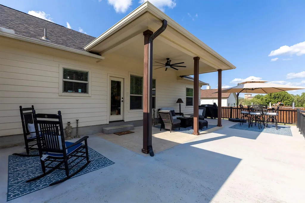 206 Campo Colinas Drive Bertram TX 78605