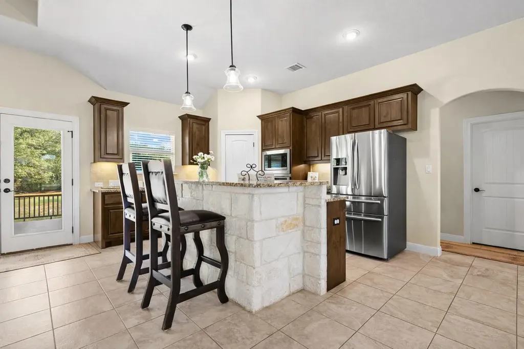 206 Campo Colinas Drive Bertram TX 78605