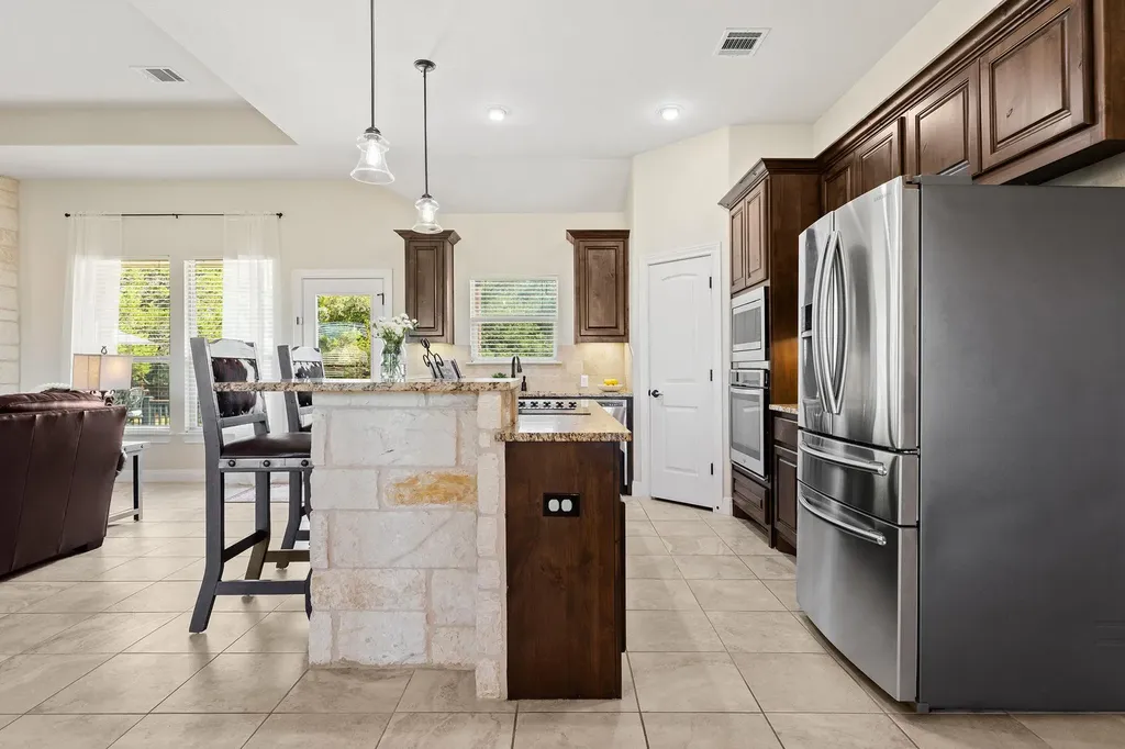 206 Campo Colinas Drive Bertram TX 78605