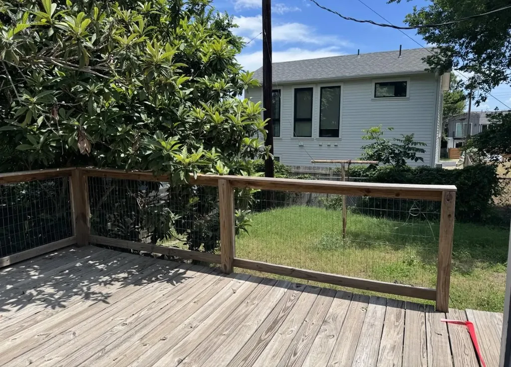 1813 Rhodes Road Austin TX 78721
