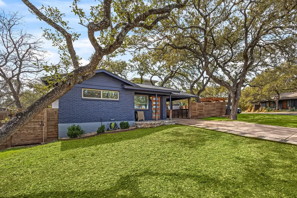 3015 Burning Oak Drive Austin TX 78704
