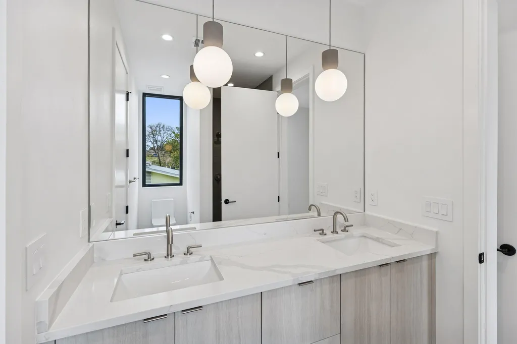 3007 Locke Lane Austin TX 78704