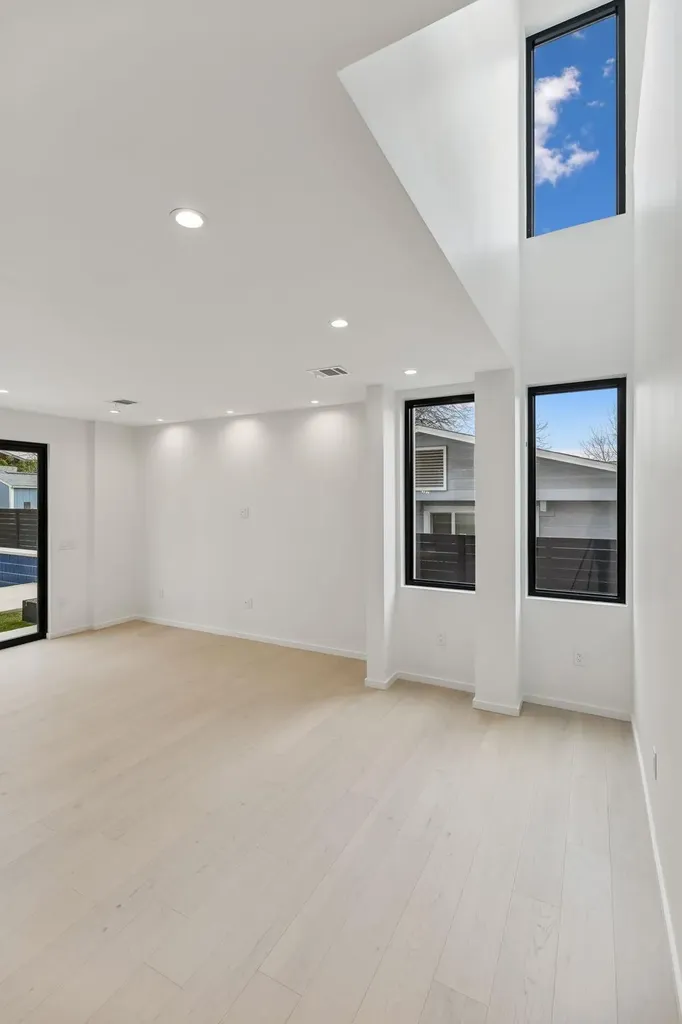 3007 Locke Lane Austin TX 78704