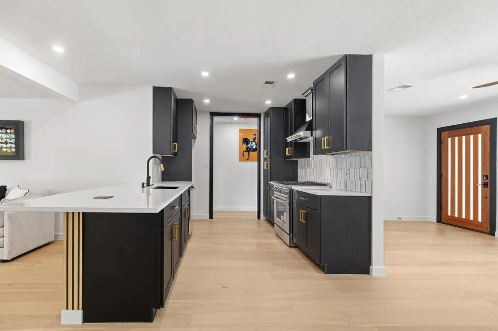 7803 Lazy Lane Austin TX 78757