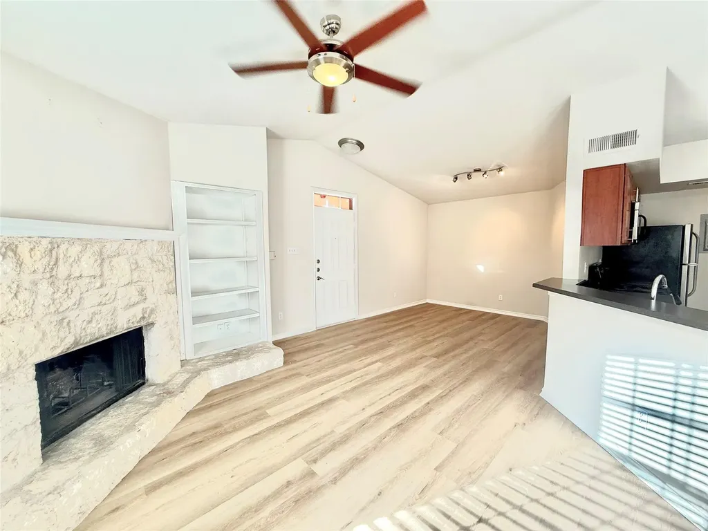 6804 N Capital Of Tx Highway Austin TX 78731