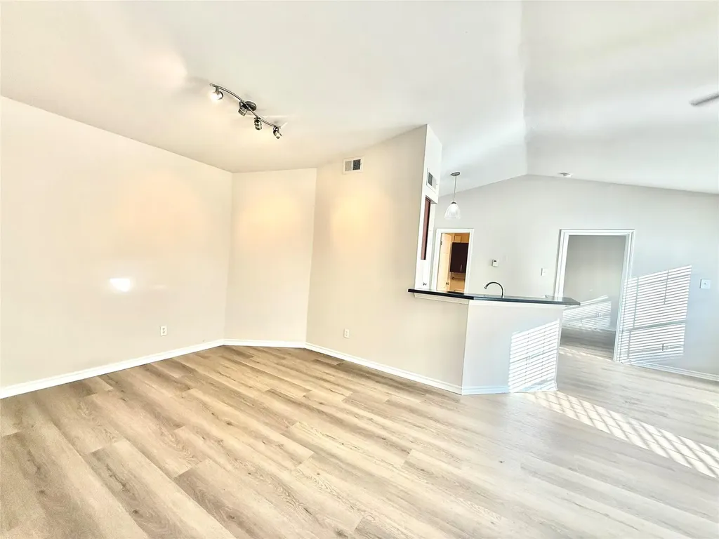 6804 N Capital Of Tx Highway Austin TX 78731