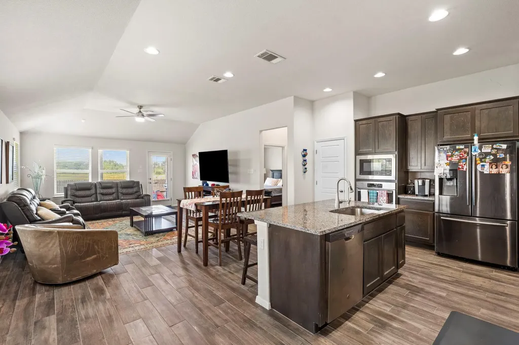 205 Four Star Drive Elgin TX 78621