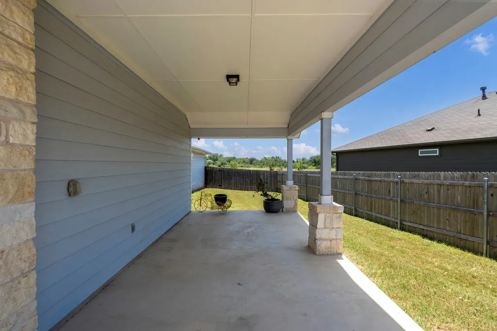 205 Four Star Drive Elgin TX 78621